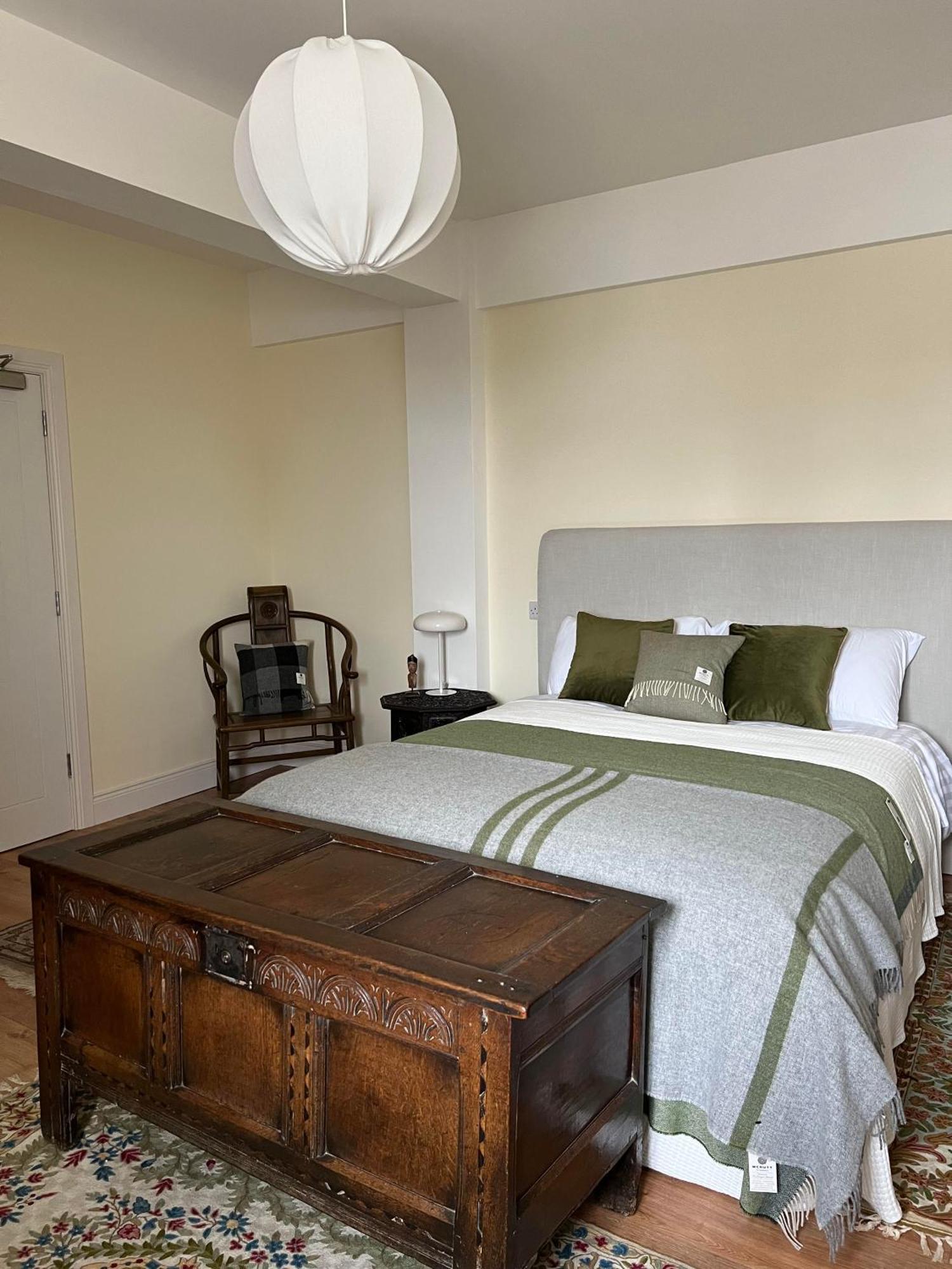 Riverfront Apartments At The Blue Goat Ramelton Eksteriør bilde