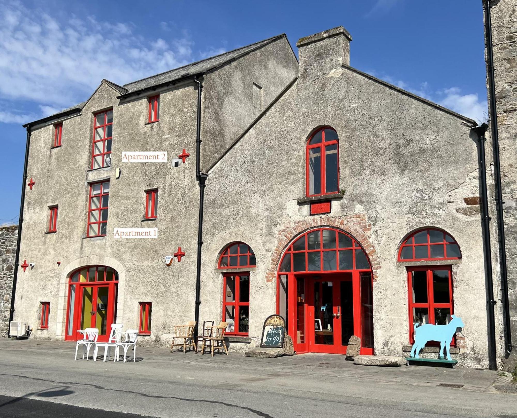 Riverfront Apartments At The Blue Goat Ramelton Eksteriør bilde