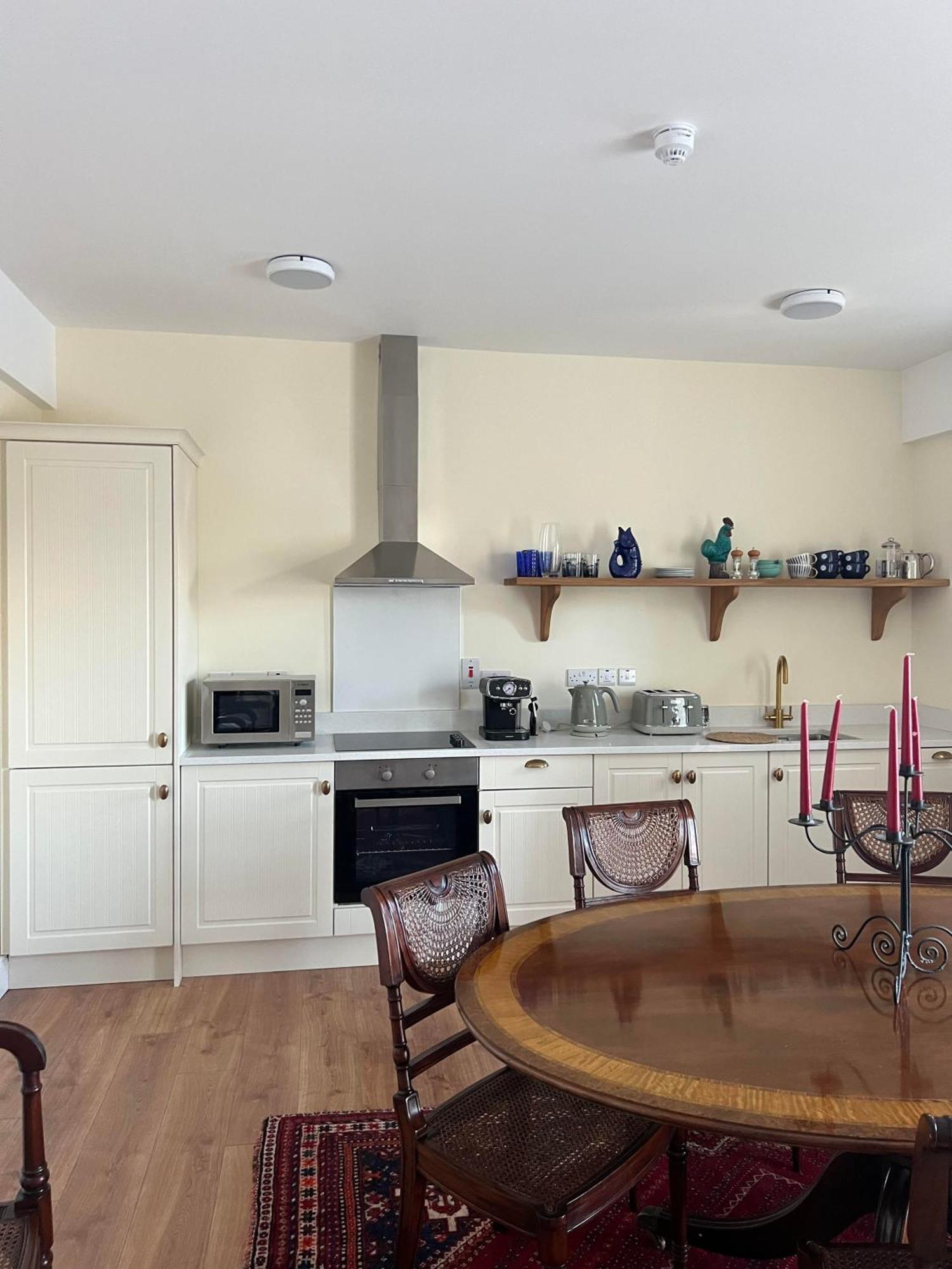 Riverfront Apartments At The Blue Goat Ramelton Eksteriør bilde